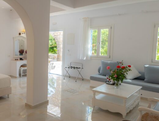 FAMILY SUITES e-Mykonos | Hotels, Rentals & Services in Mykonos